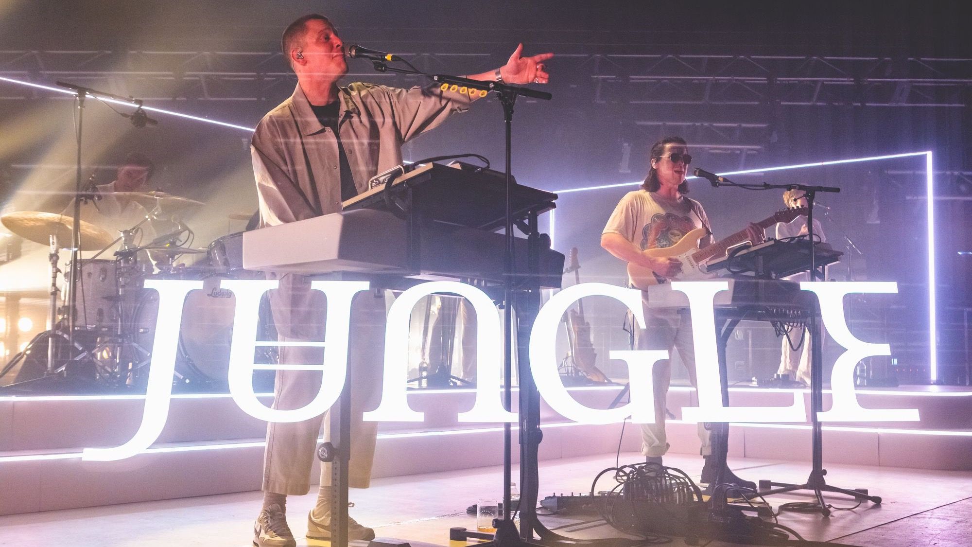 Jungle Keeps Moving on their "Loving in Stereo" Tour