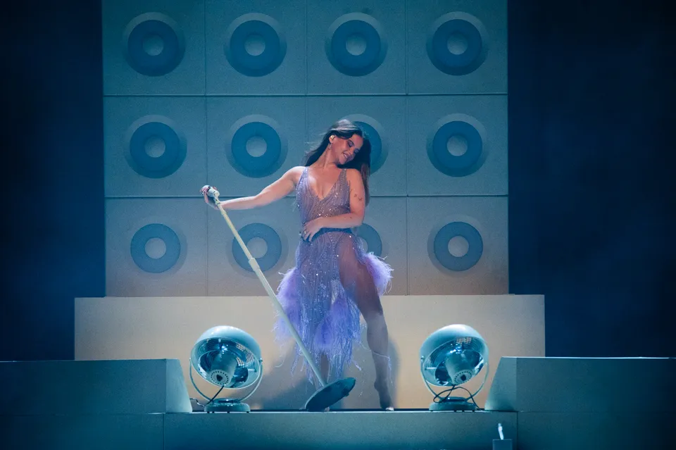 Maren Morris at Leader Bank Pavilion